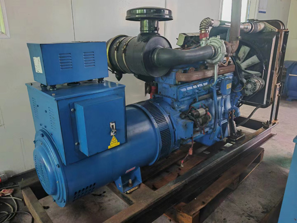 龙里100kW柴油发电机组使用多级机油有哪些优缺点？